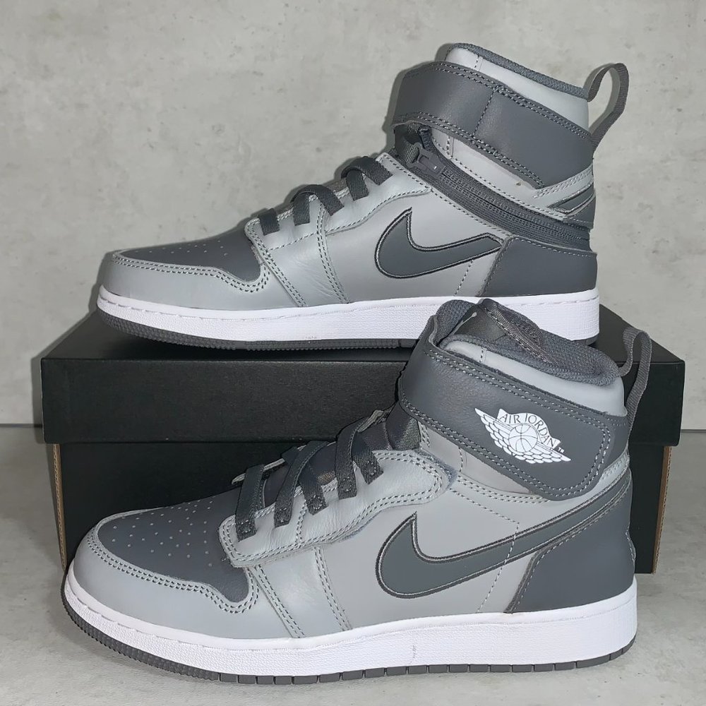 Air Jordan 1 Hi FlyEase ‘Light Smoke Grey' GS 7Y